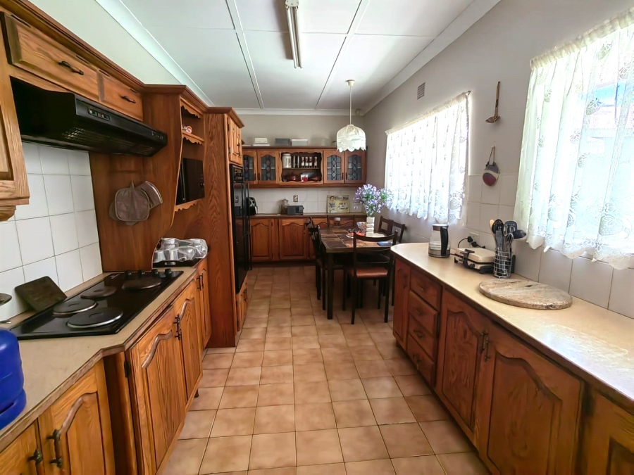 5 Bedroom Property for Sale in Parys Free State